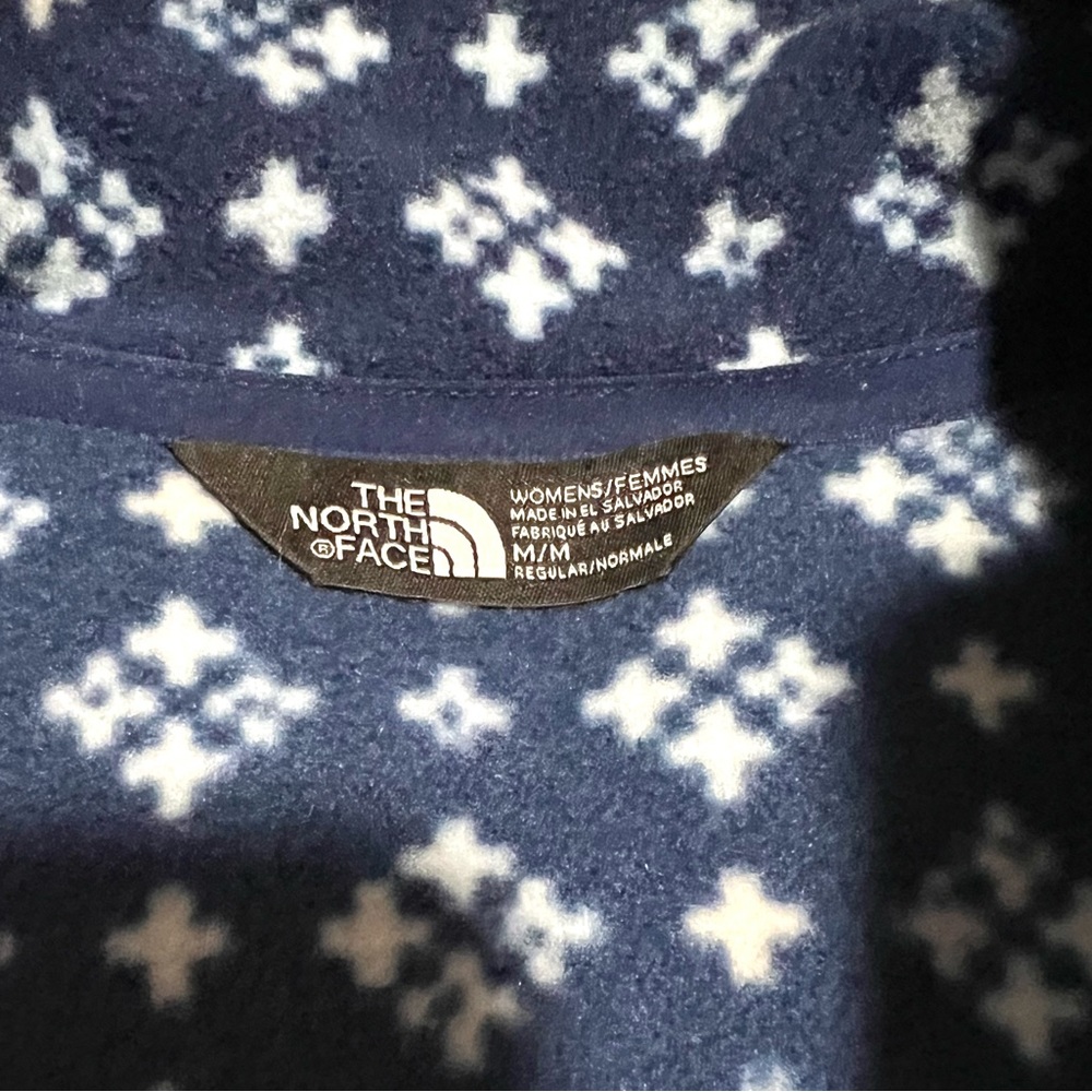 North Face Pullover - Picture 2 of 5